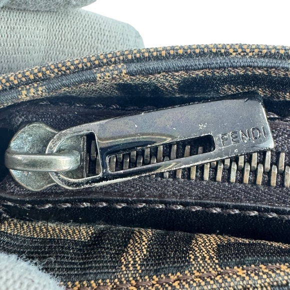 FENDI Vintage Zucca FF Pochette Baguette Shoulder Bag Made in Italy - Picture 11 of 16